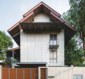 Nhà tiền chế mái thái