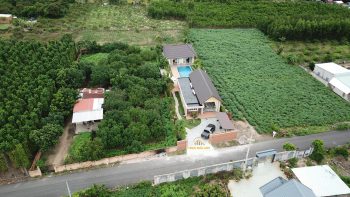 Nhà nghỉ dưỡng sân vườn